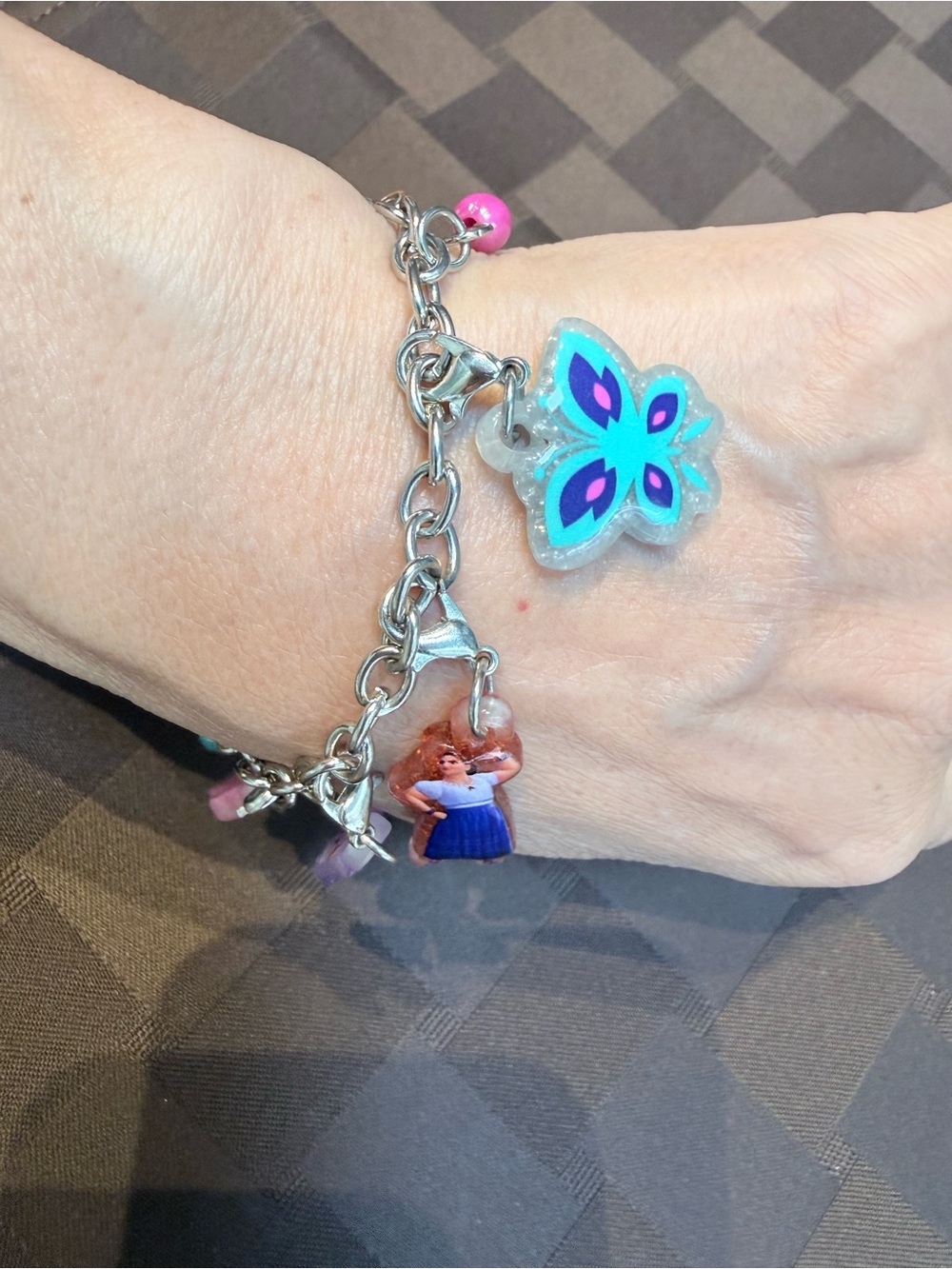 Vintage Disney Princess
Acrylic Glitter Charm
Bracelet 7.5", women/kids